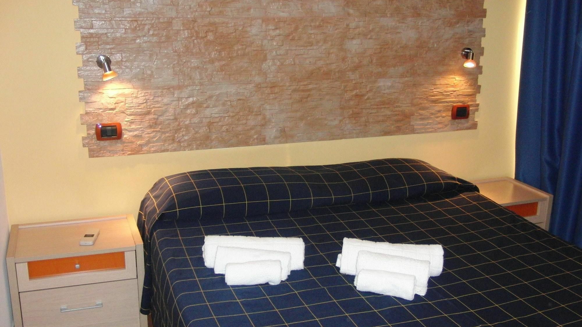 Apartment With 2 Bedrooms In Marina Di Ragusa, With Wonderful Sea View Marina di Ragusa